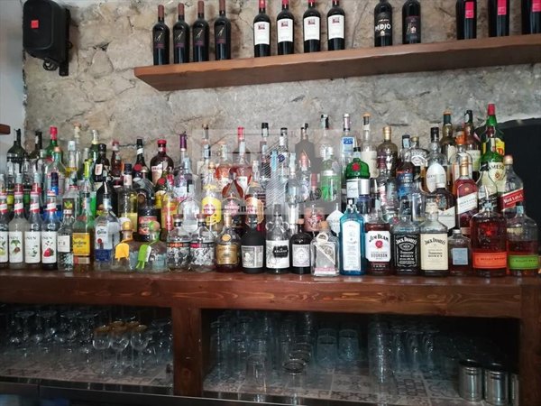 negozio in vendita a Pozzuoli
