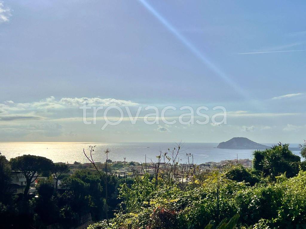 appartamento in vendita a Pozzuoli