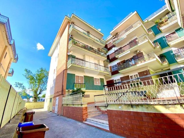 appartamento in vendita a Pozzuoli in zona Solfatara