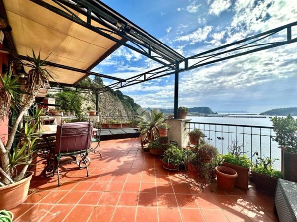 appartamento in vendita a Pozzuoli