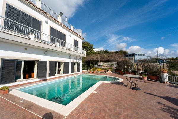 casa indipendente in vendita a Pozzuoli