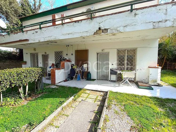 appartamento in vendita a Pozzuoli in zona Cuma