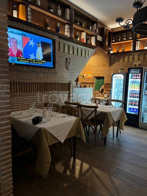 negozio in vendita a Pozzuoli