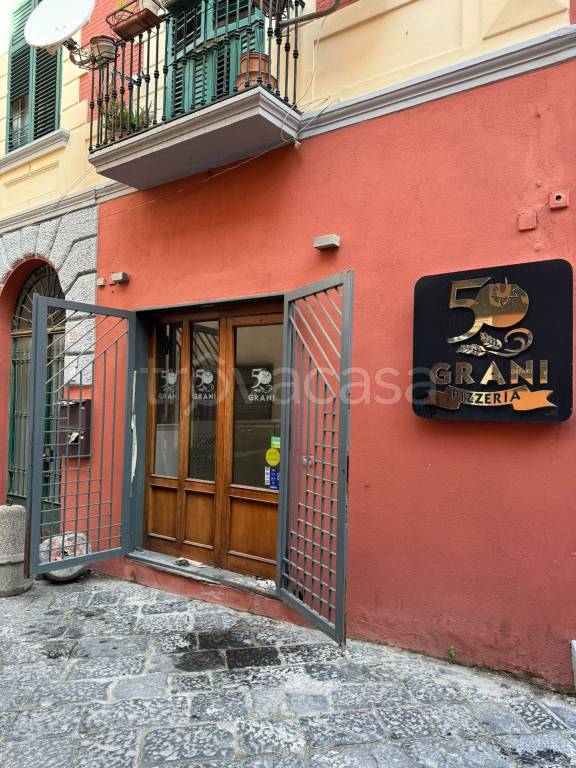 trivano in vendita a Pozzuoli