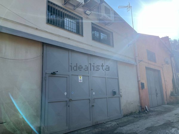 capannone in vendita a Pozzuoli