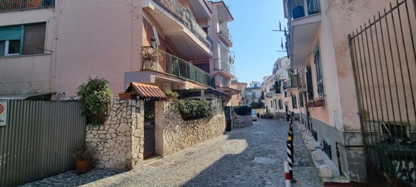 appartamento in vendita a Pozzuoli