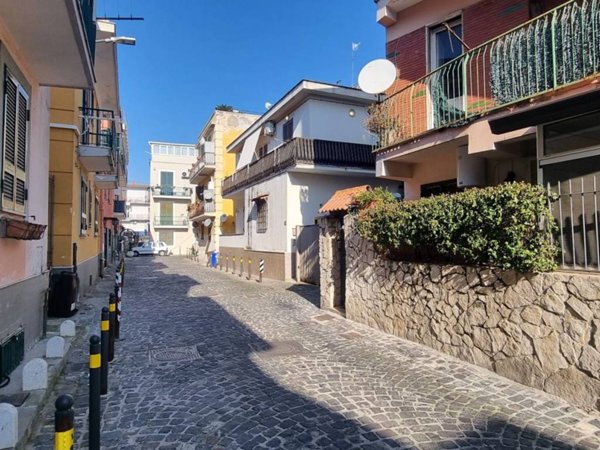 appartamento in vendita a Pozzuoli