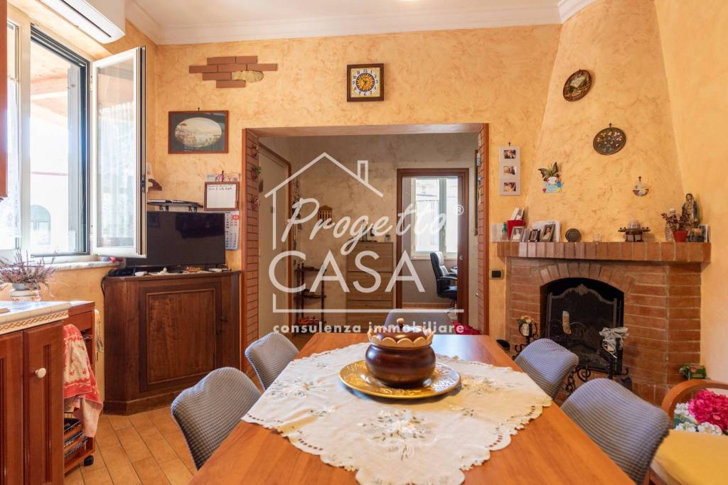 casa indipendente in vendita a Pozzuoli