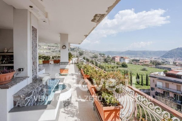 appartamento in vendita a Pozzuoli in zona Pisciarelli