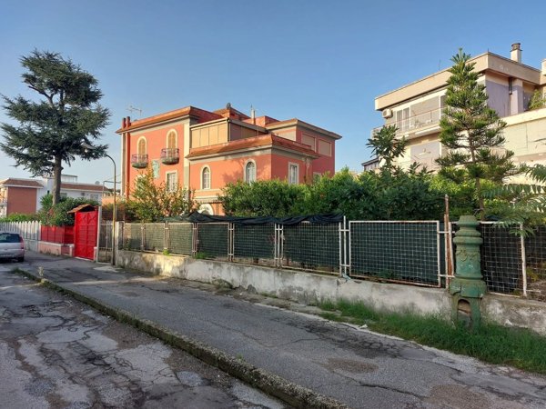 appartamento in vendita a Pozzuoli in zona Arco Felice