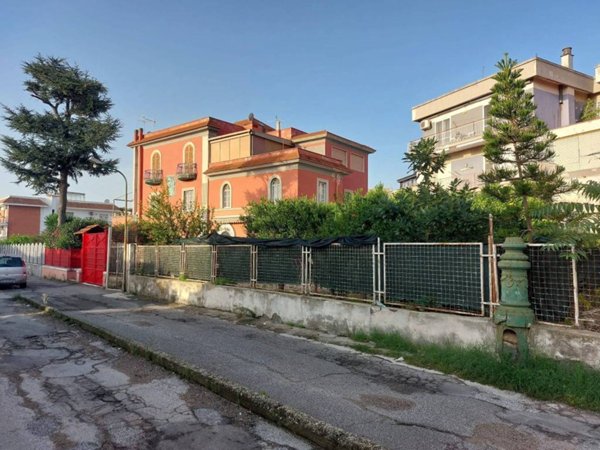 appartamento in vendita a Pozzuoli in zona Arco Felice