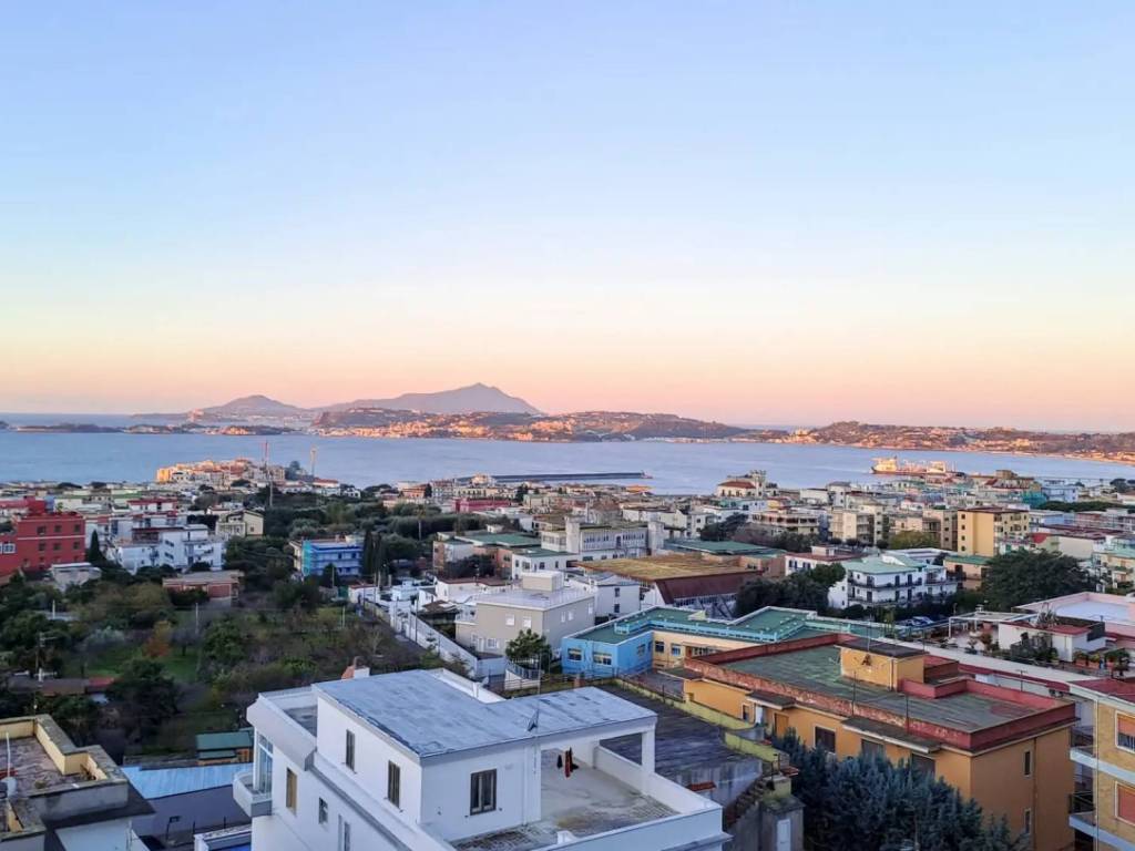 appartamento in vendita a Pozzuoli