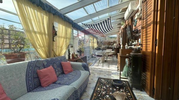 appartamento in vendita a Pozzuoli in zona Arco Felice