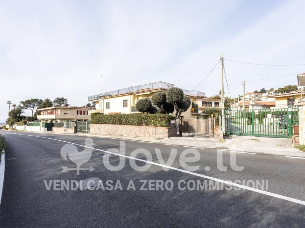 appartamento in vendita a Pozzuoli in zona Licola Lido