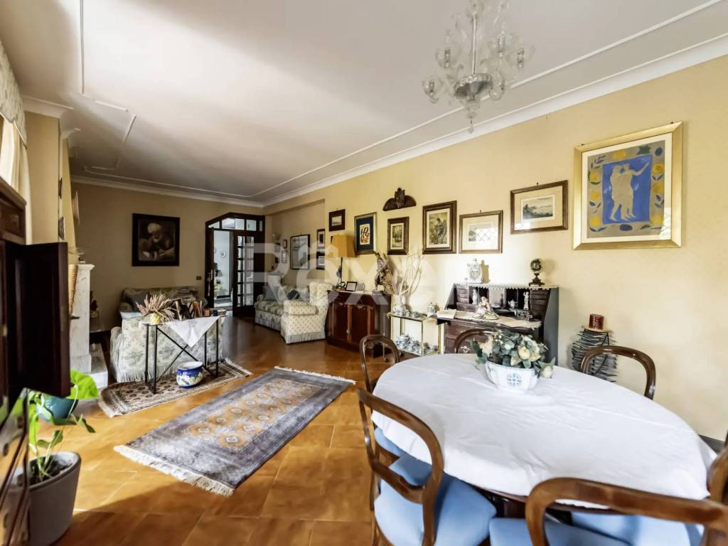 casa indipendente in vendita a Pozzuoli in zona Monterusciello
