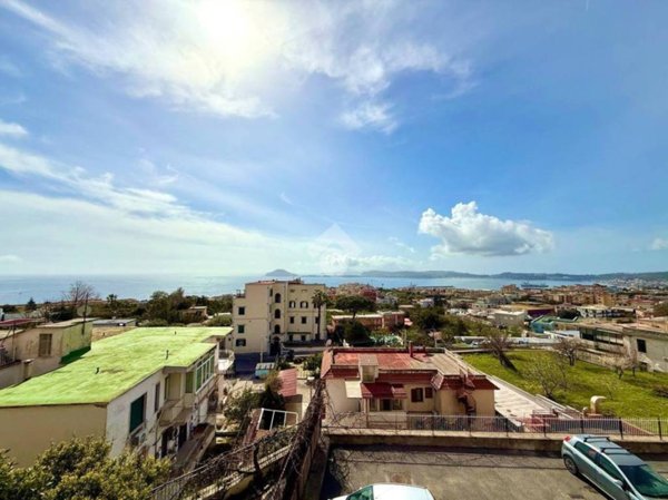 appartamento in vendita a Pozzuoli