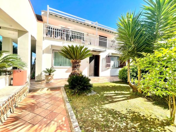 appartamento in vendita a Pozzuoli in zona Monterusciello
