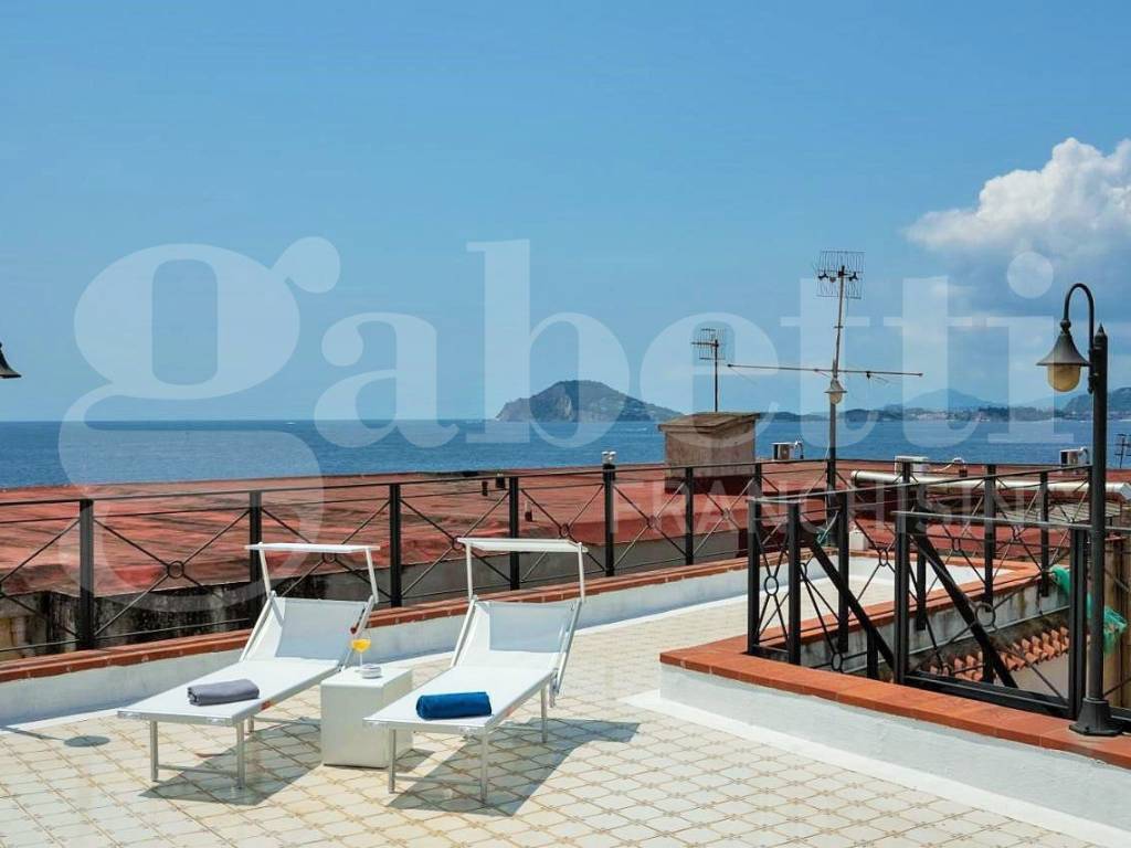appartamento in vendita a Pozzuoli
