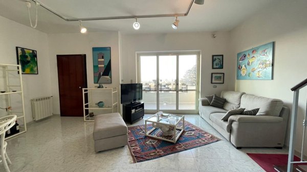 casa indipendente in vendita a Pozzuoli