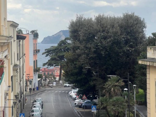 appartamento in vendita a Pozzuoli in zona Solfatara