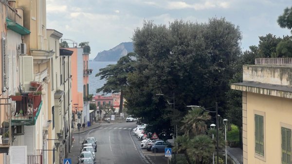 appartamento in vendita a Pozzuoli in zona Solfatara
