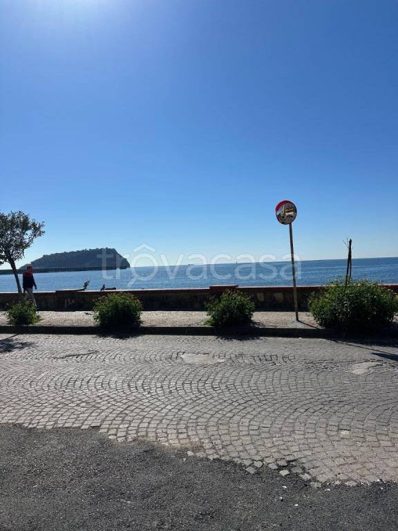 appartamento in vendita a Pozzuoli