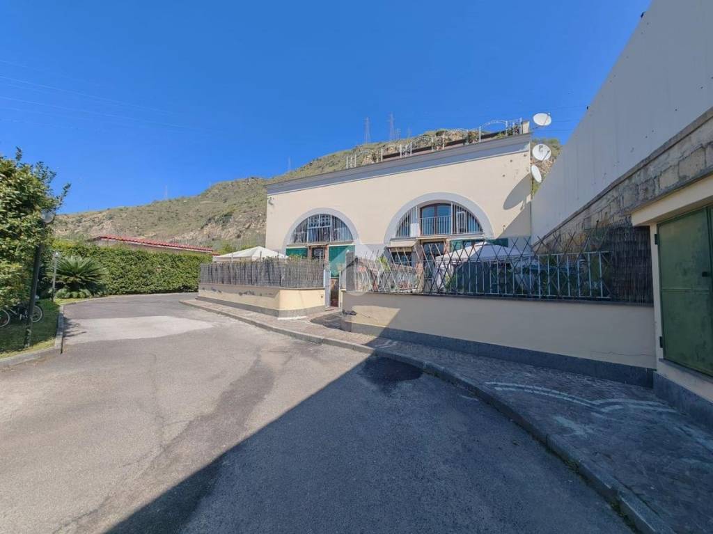 appartamento in vendita a Pozzuoli in zona Arco Felice