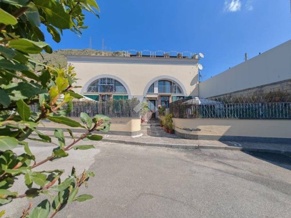 appartamento in vendita a Pozzuoli in zona Arco Felice