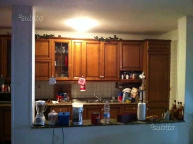 casa indipendente in vendita a Pozzuoli in zona Monterusciello