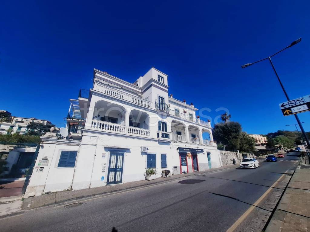 appartamento in vendita a Pozzuoli in zona Solfatara