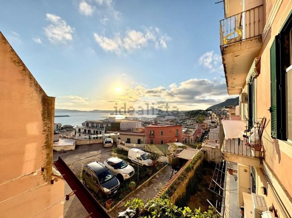 appartamento in vendita a Pozzuoli