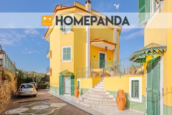casa indipendente in vendita a Pozzuoli