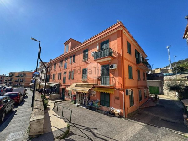 appartamento in vendita a Pozzuoli in zona Arco Felice