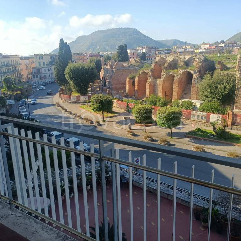 appartamento in vendita a Pozzuoli