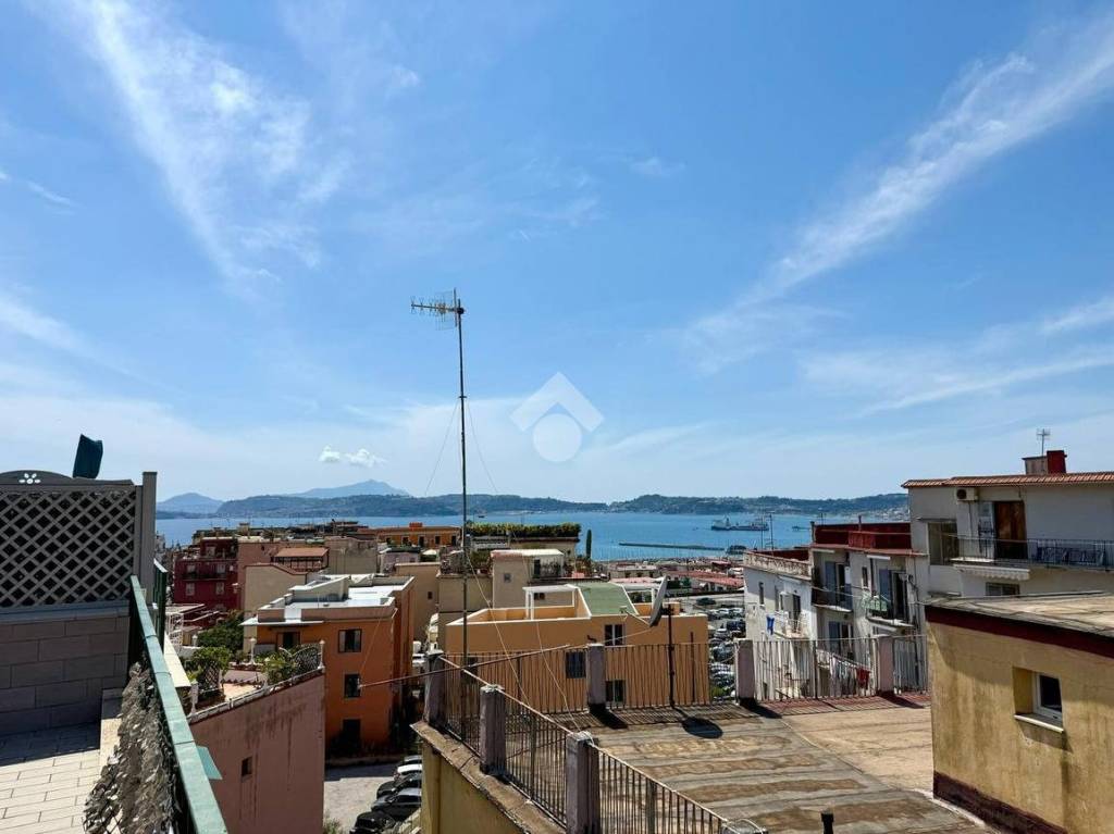 appartamento in vendita a Pozzuoli