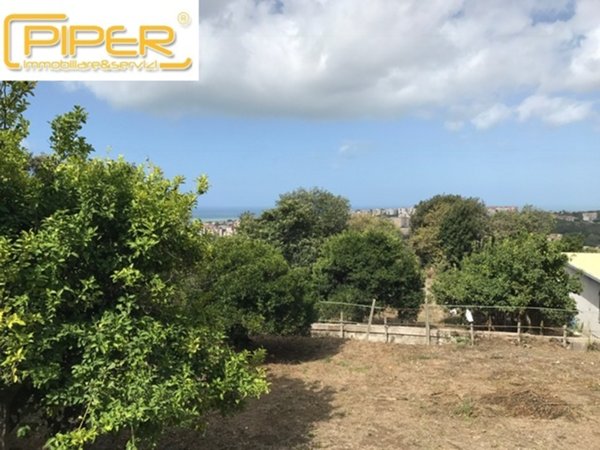 casa indipendente in vendita a Pozzuoli in zona Monterusciello