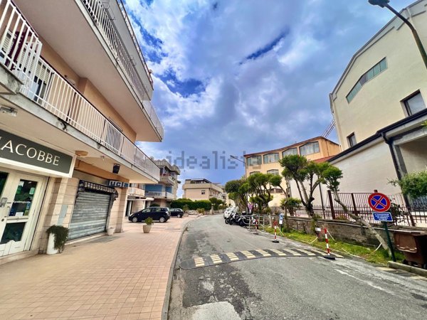 appartamento in vendita a Pozzuoli in zona Arco Felice