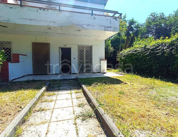 appartamento in vendita a Pozzuoli in zona Cuma