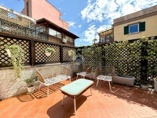 appartamento in vendita a Pozzuoli in zona Solfatara