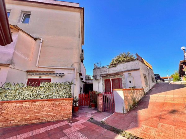 appartamento in vendita a Pozzuoli in zona Licola Lido