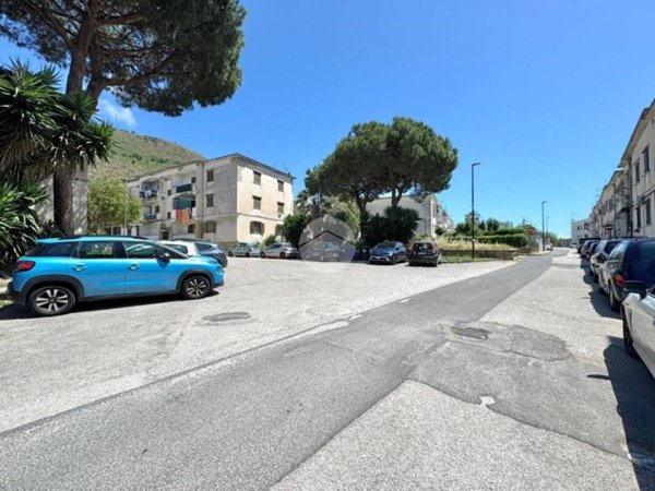 appartamento in vendita a Pozzuoli in zona Toiano