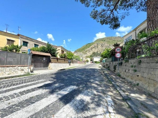 appartamento in vendita a Pozzuoli in zona Arco Felice
