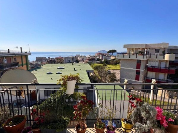 appartamento in vendita a Pozzuoli