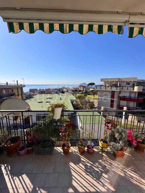 appartamento in vendita a Pozzuoli