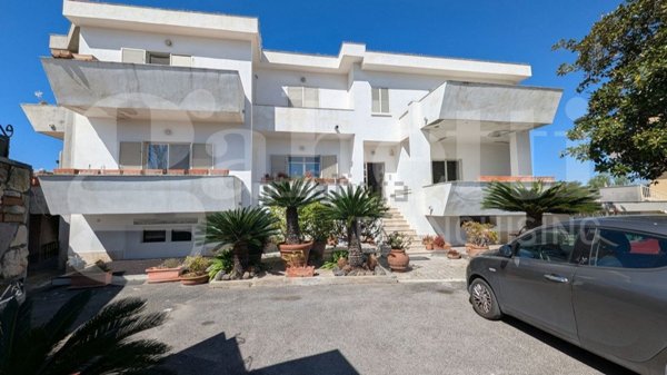 appartamento in vendita a Pozzuoli in zona Licola Lido