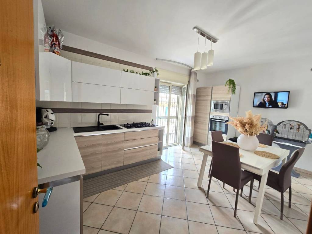 appartamento in vendita a Pozzuoli in zona Monterusciello