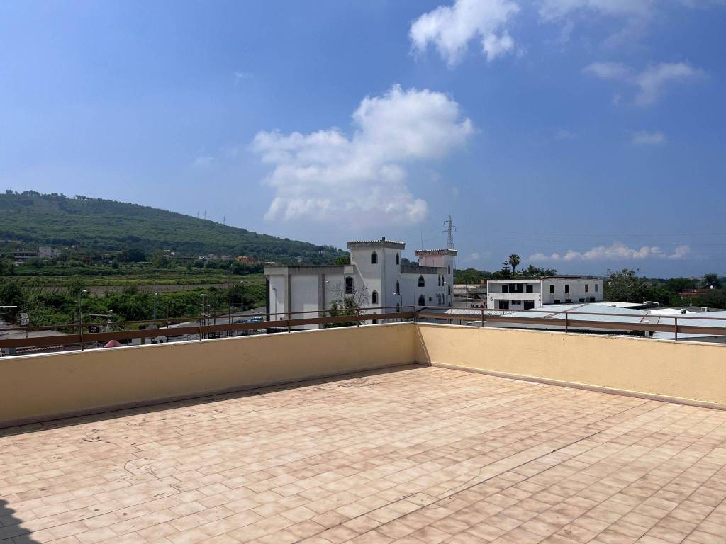 appartamento in vendita a Pozzuoli in zona Monterusciello