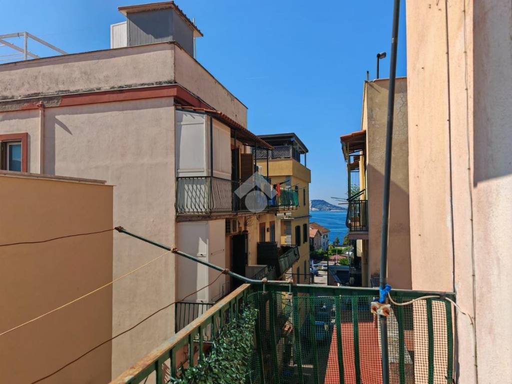 appartamento in vendita a Pozzuoli