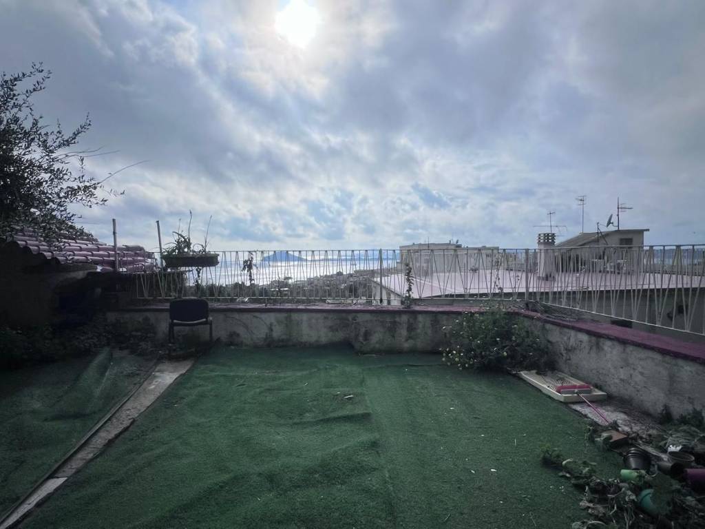 appartamento in vendita a Pozzuoli in zona Solfatara