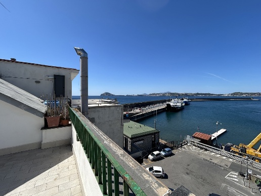 appartamento in vendita a Pozzuoli